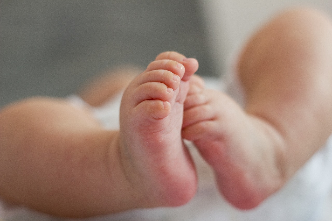 baby feet 2612403 1280